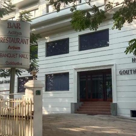 Hotel Goutham Manor Ченнаї Екстер'єр фото
