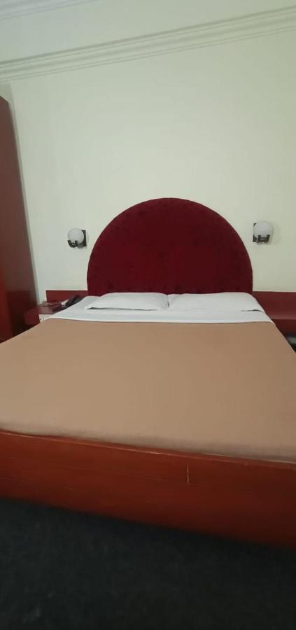 Hotel Goutham Manor Ченнаї Екстер'єр фото